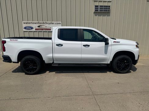 Used 2021 Chevrolet Silverado 1500 LT Trail Boss w/ Convenience Package II AWD/4WD image 1