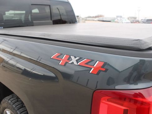Used 2018 Chevrolet Silverado 1500 High Country AWD/4WD image 30