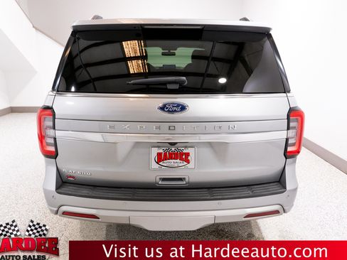 Used 2024 Ford Expedition Platinum RWD image 4