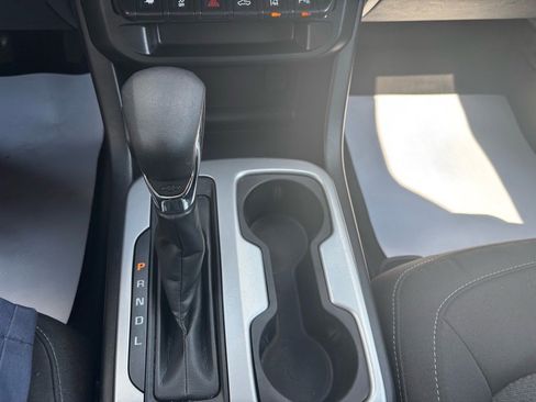 Used 2022 Chevrolet Colorado LT w/ Safety Package image 40