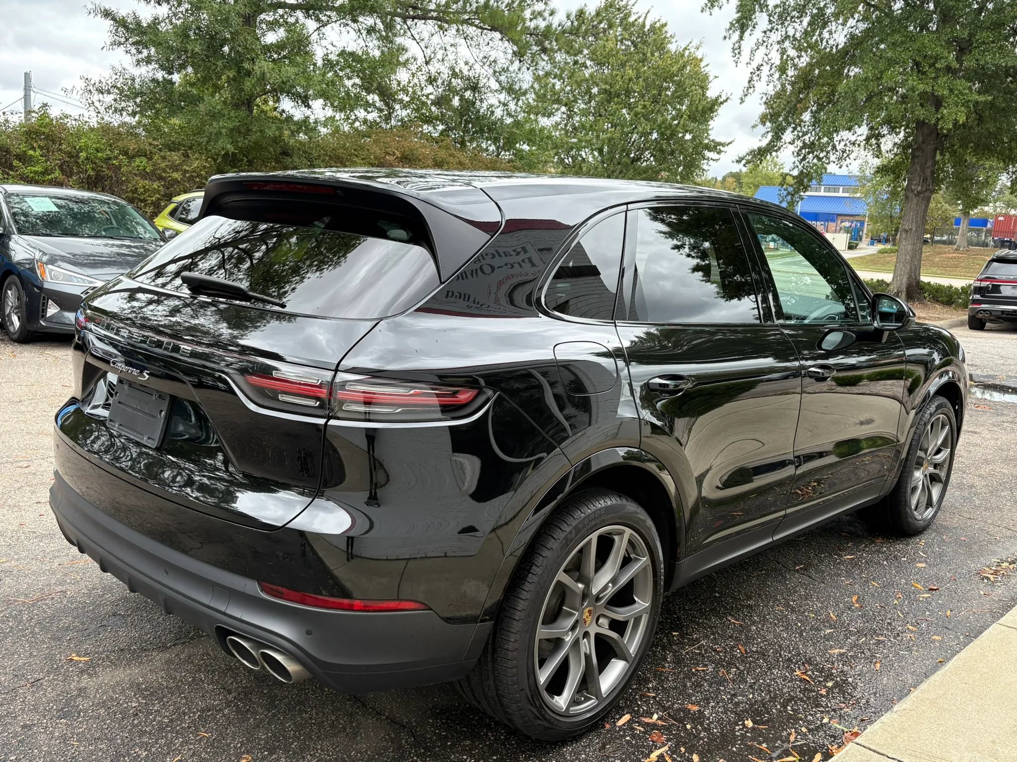 Used 2021 Porsche Cayenne S AWD/4WD image 4