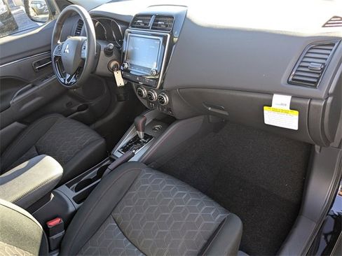 Used 2026 Mitsubishi Outlander Sport LE image 14