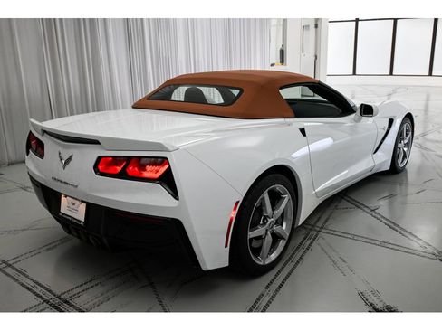 Used 2014 Chevrolet Corvette Stingray Convertible w/ 2LT Preferred Equipment Group RWD image 10
