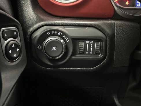 Used 2021 Jeep Wrangler Unlimited Rubicon image 24