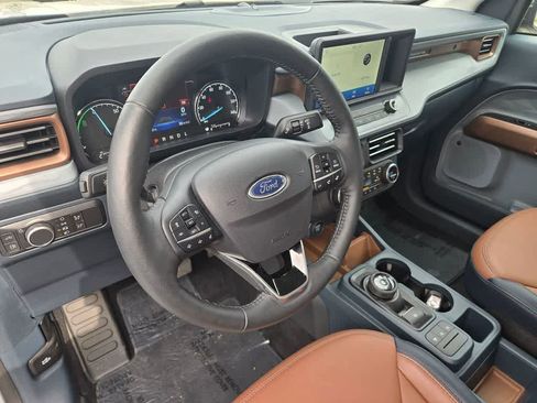 Used 2022 Ford Maverick Lariat w/ Lariat Luxury Package FWD image 9