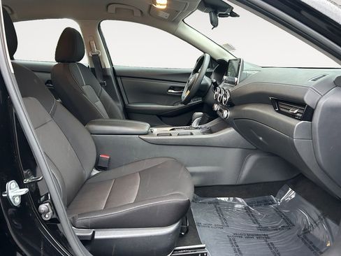 Used 2025 Nissan Sentra SV image 10