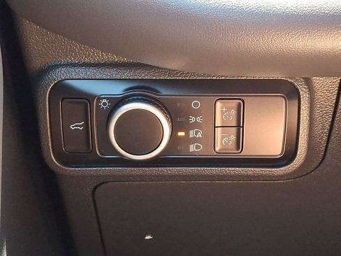Certified 2025 Ford Explorer Active AWD/4WD image 22