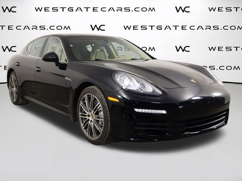 Used 2016 Porsche Panamera S image 43