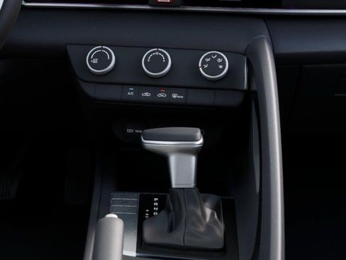 New 2026 Hyundai Elantra SE FWD image 16