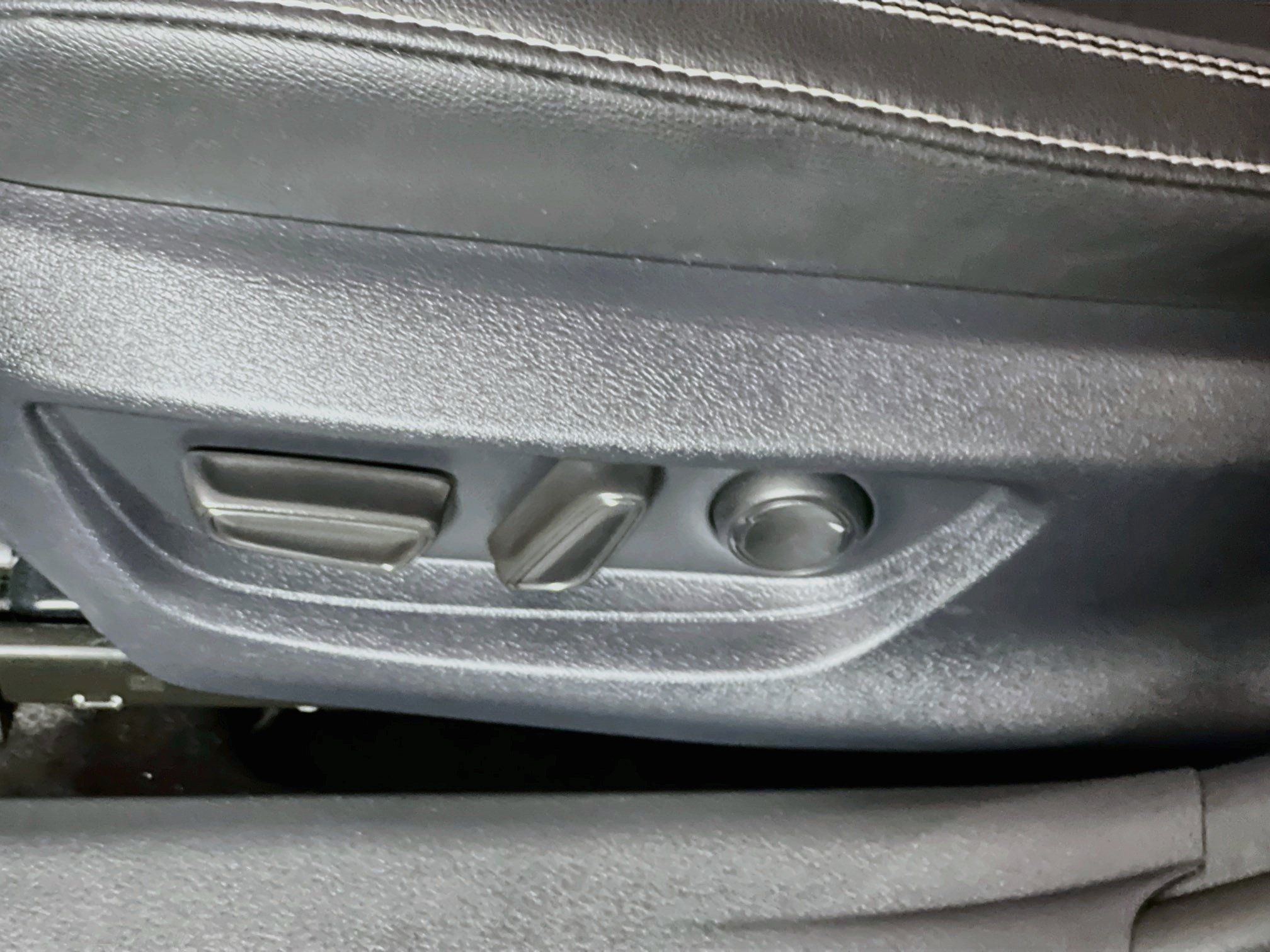 Used 2026 Toyota Camry SE FWD image 15