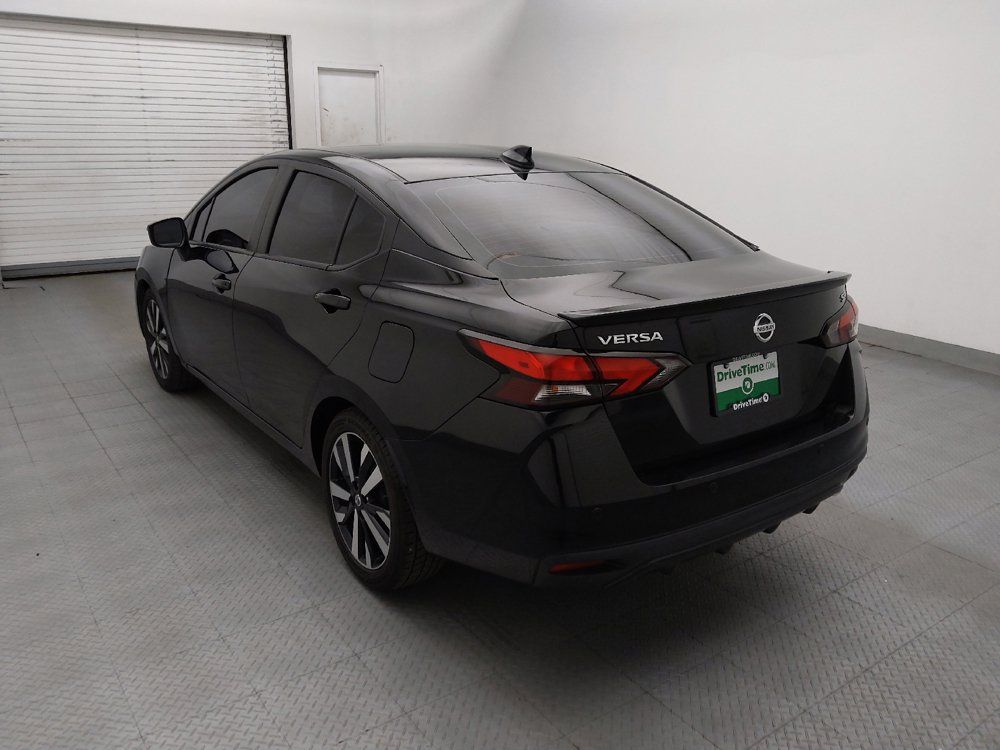 Used 2022 Nissan Versa SR FWD image 5