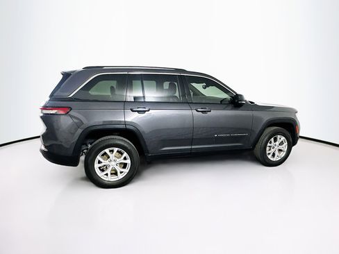 Used 2023 Jeep Grand Cherokee Limited w/ Luxury Tech Group II image 10