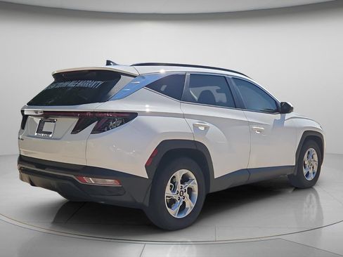 Used 2023 Hyundai Tucson SEL FWD image 7