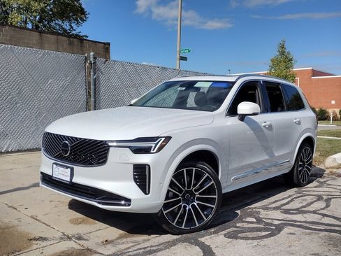 New 2026 Volvo XC90 B6 Plus image 1