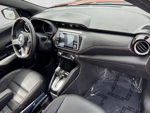 Used 2019 Nissan Kicks SR w/ SR Premium Package image 19