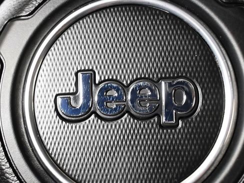 Used 2023 Jeep Gladiator Sport AWD/4WD image 36