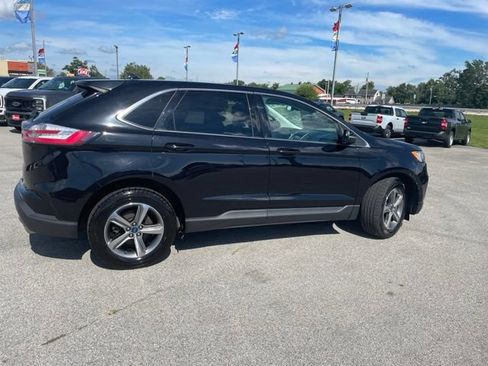 Used 2019 Ford Edge SEL w/ Equipment Group 201A AWD/4WD image 12