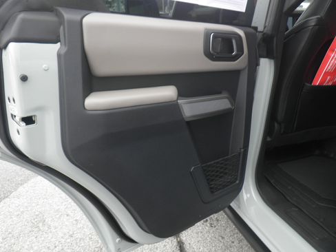 Certified 2023 Ford Bronco Wildtrak image 19