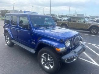 Used 2019 Jeep Wrangler Unlimited Sahara AWD/4WD video 2