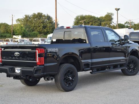 New 2026 Ford F250 Lariat w/ Black Appearance Package image 6
