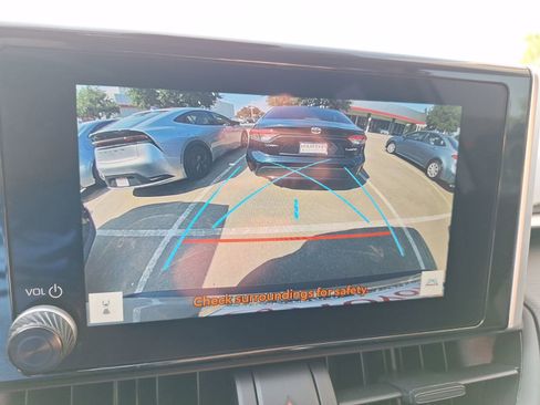 Used 2025 Toyota RAV4 XLE image 26