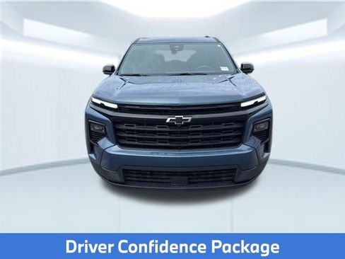 Used 2026 Chevrolet Traverse LT w/ Midnight/Sport Edition FWD image 2