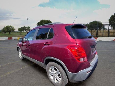 Used 2016 Chevrolet Trax LT w/ LT Convenience Package FWD image 4