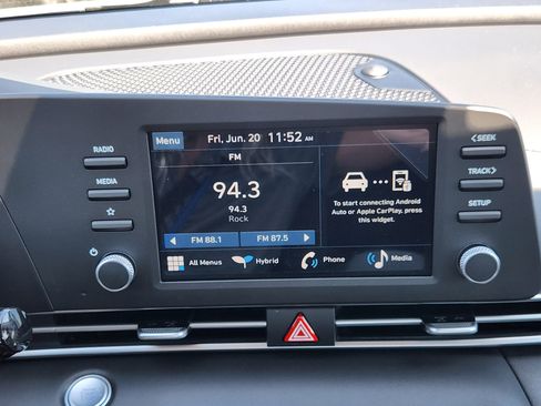 New 2025 Hyundai Elantra Blue image 13