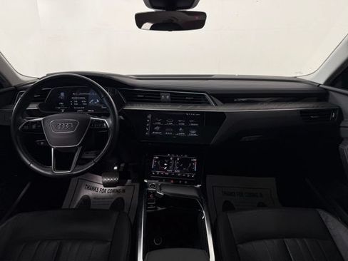 Used 2022 Audi e-tron Premium Plus w/ Premium Plus Package AWD/4WD image 26
