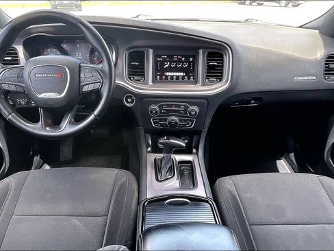 Used 2019 Dodge Charger SXT w/ Blacktop Package RWD image 7