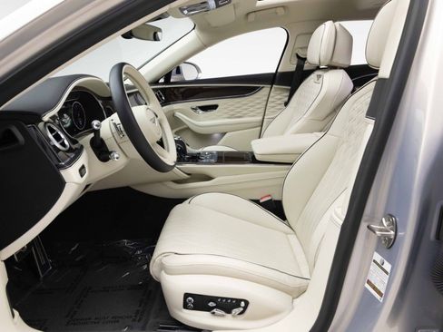 Used 2024 Bentley Flying Spur Azure AWD/4WD image 20