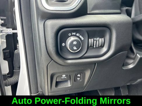 Used 2025 RAM 1500 Laramie AWD/4WD image 38