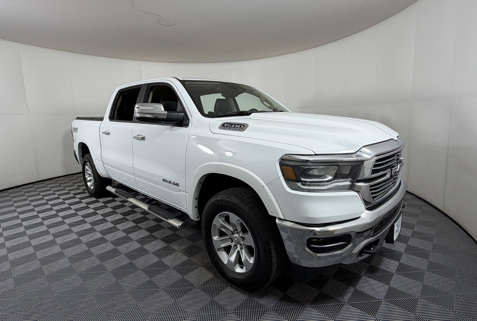 Used 2021 RAM 1500 Laramie w/ Off Road Group AWD/4WD image 1