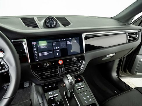 New 2026 Porsche Macan AWD/4WD image 13