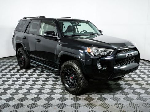 Used 2018 Toyota 4Runner SR5 Premium AWD/4WD image 25