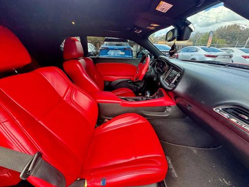 Used 2019 Dodge Challenger SRT Hellcat image 10