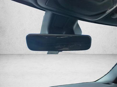 Used 2025 Jeep Grand Cherokee Altitude RWD image 10