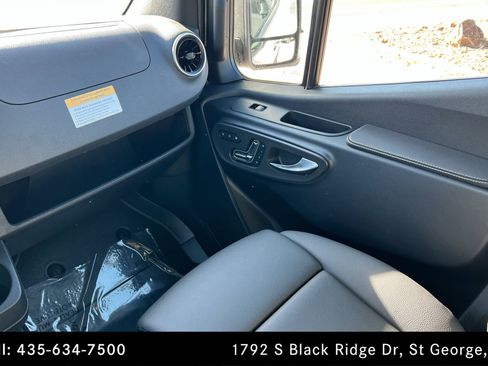 Used 2026 Mercedes-Benz Sprinter 2500 image 10