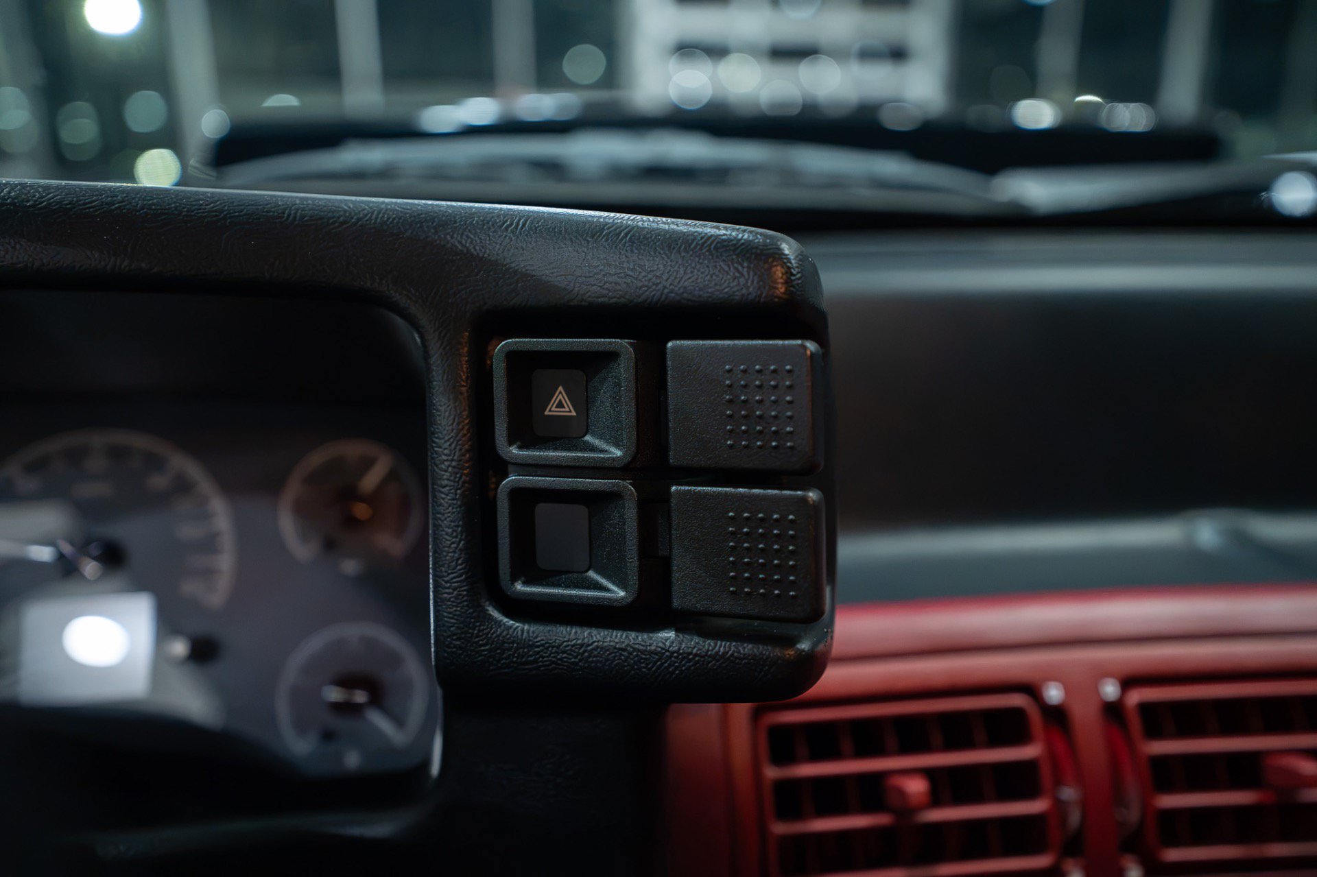 Used 1990 Ford Mustang GT RWD image 13