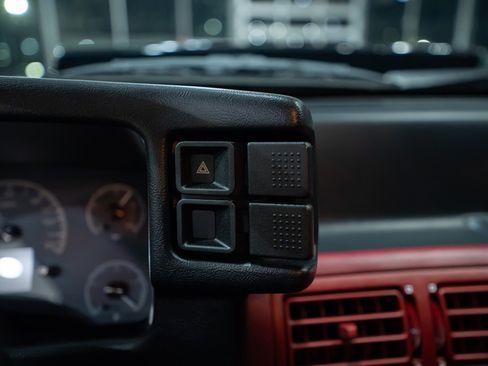 Used 1990 Ford Mustang GT RWD image 13