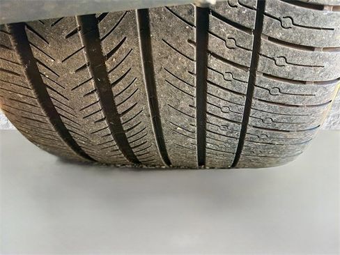 Used 2025 Chevrolet Corvette E-Ray w/ Stealth Interior Trim Package image 38