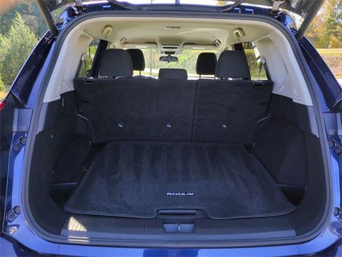 Used 2024 Nissan Rogue SV image 22