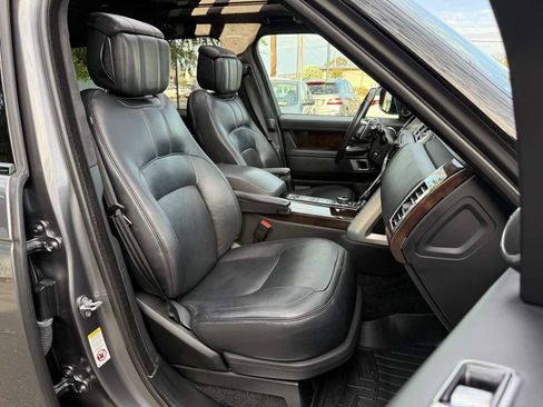 Used 2019 Land Rover Range Rover Autobiography image 11