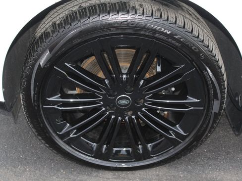 Used 2024 Land Rover Range Rover SE image 33