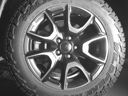 Used 2025 Jeep Compass Trailhawk AWD/4WD image 12