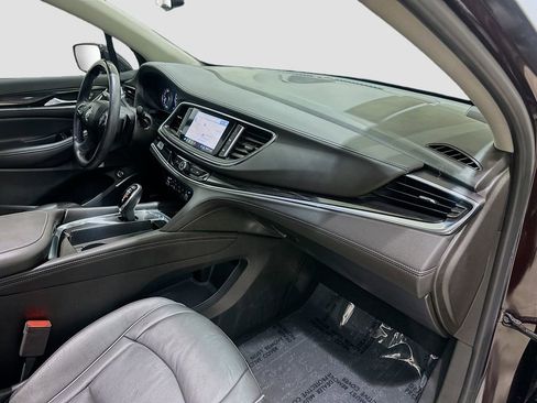 Used 2021 Buick Enclave Avenir w/ Avenir Technology Package FWD image 32