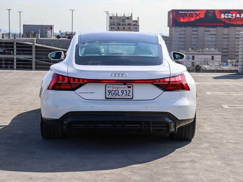 Used 2022 Audi e-tron GT Premium Plus image 5