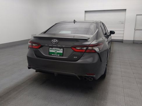 Used 2021 Toyota Camry SE FWD image 6