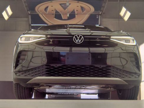 Used 2022 Volkswagen ID.4 Pro S w/ Gradient Package RWD image 8