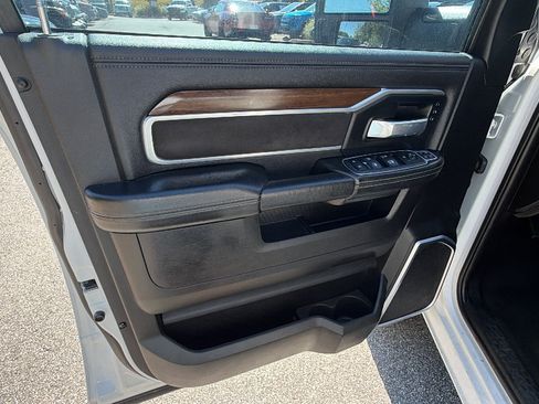 Used 2024 RAM 2500 Laramie AWD/4WD image 14